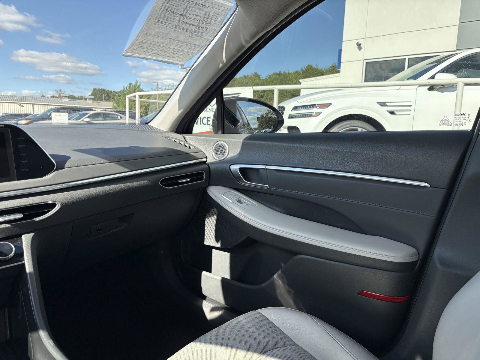 Used 2022 Hyundai Sonata Limited FWD image 30