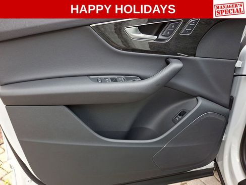 Used 2022 Audi Q7 2.0T Premium w/ Convenience Package image 13