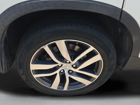 Certified 2018 Honda Pilot Elite image 34