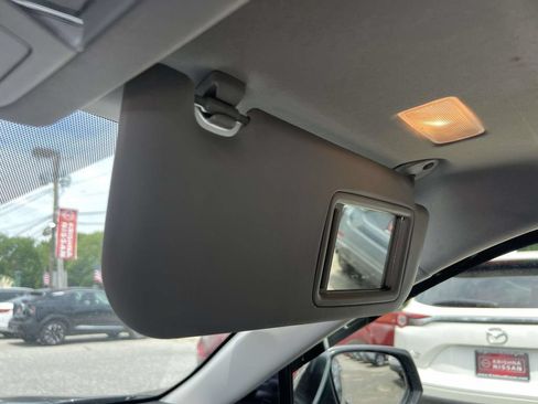 Used 2020 Toyota RAV4 XLE Premium FWD image 33