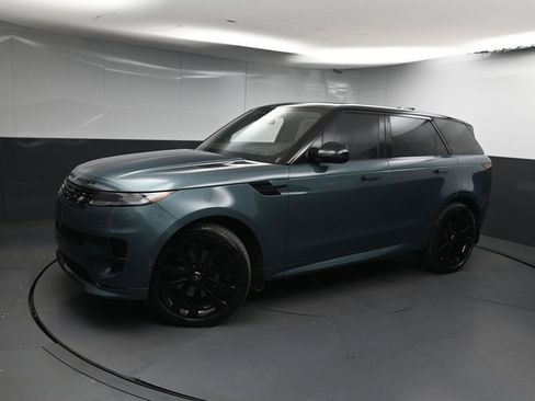 Used 2024 Land Rover Range Rover Sport Dynamic SE AWD/4WD image 4
