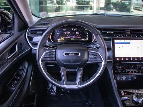 Used 2024 Jeep Grand Cherokee Limited 4xe image 12