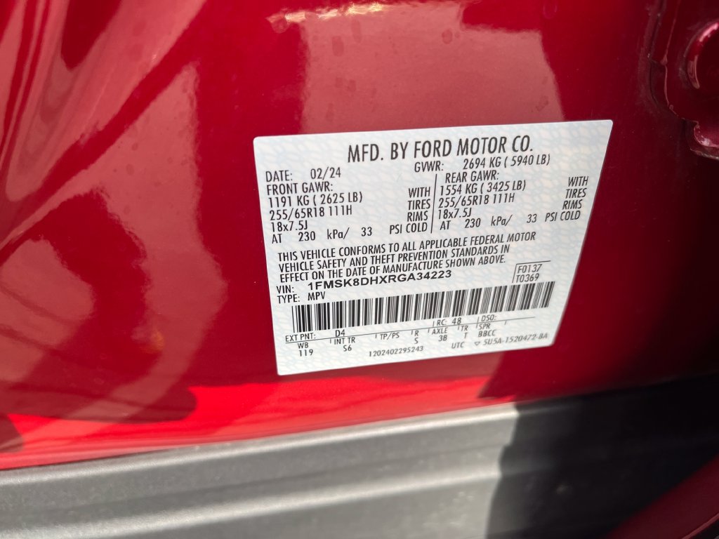 Used 2024 Ford Explorer XLT w/ Equipment Group 202A AWD/4WD image 33