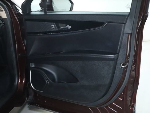 Certified 2022 Lincoln Nautilus AWD image 33
