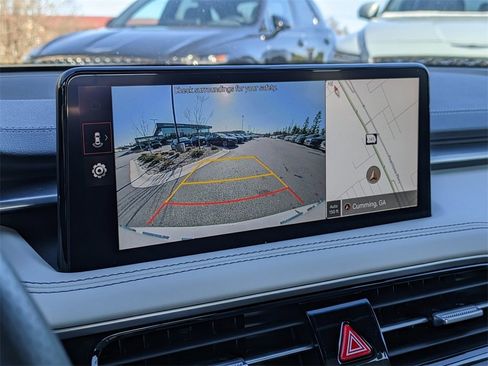 Used 2025 Genesis G70 2.5T image 19