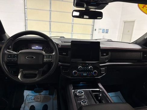 Used 2024 Ford Expedition Limited AWD/4WD image 9
