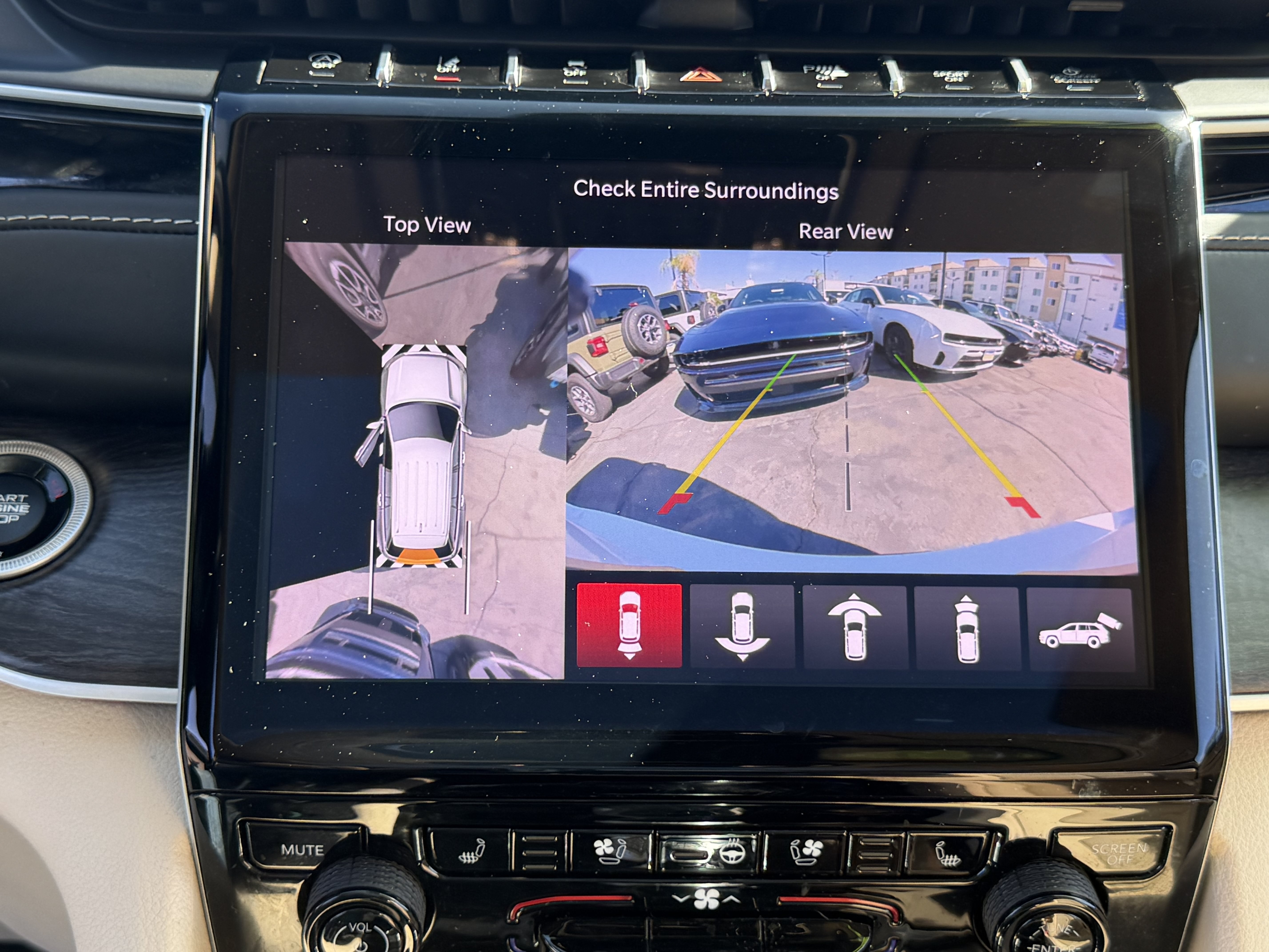Used 2022 Jeep Grand Cherokee L Limited w/ Luxury Tech Group II RWD image 25