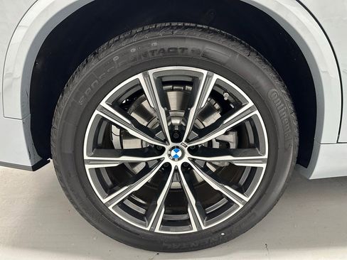 Used 2026 BMW X5 xDrive50e image 64