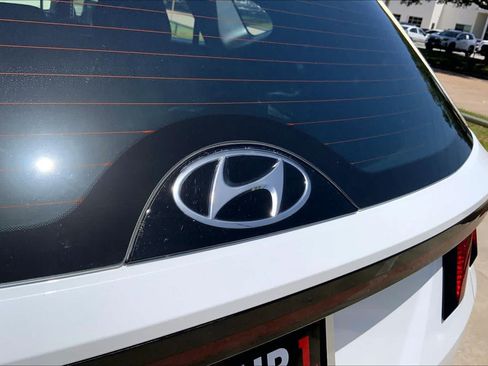 Used 2022 Hyundai Tucson SE FWD image 30