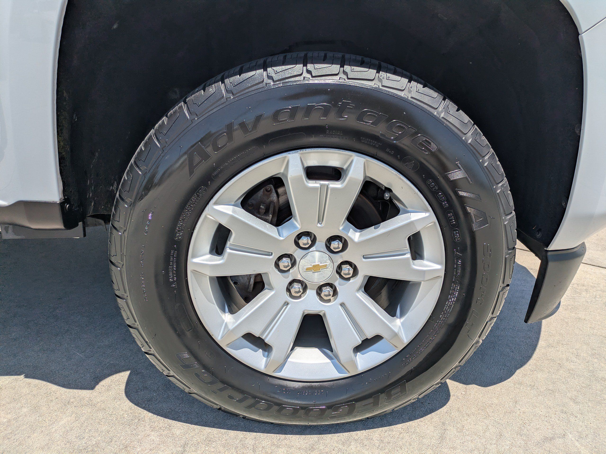 Used 2017 Chevrolet Colorado LT w/ Luxury Package, Chrome RWD image 9