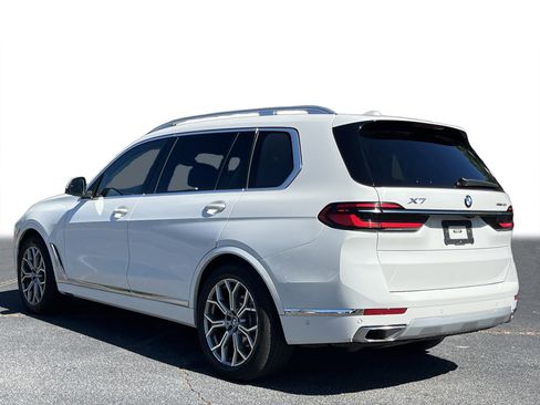 Used 2023 BMW X7 xDrive40i image 28