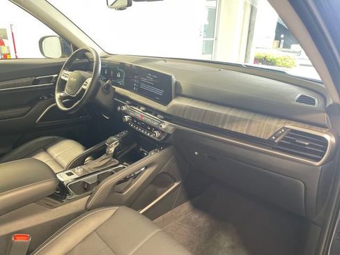 Used 2025 Kia Telluride EX FWD image 21