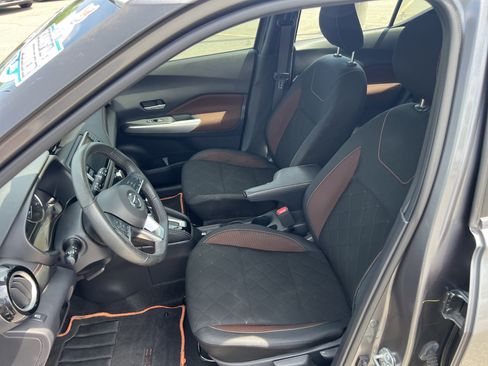 Used 2019 Nissan Kicks SR w/ Exterior Electronics Package FWD image 13