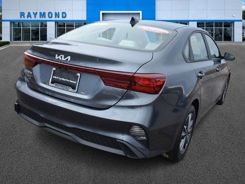 Certified 2022 Kia Forte LXS w/ LXS Technology Package image 3