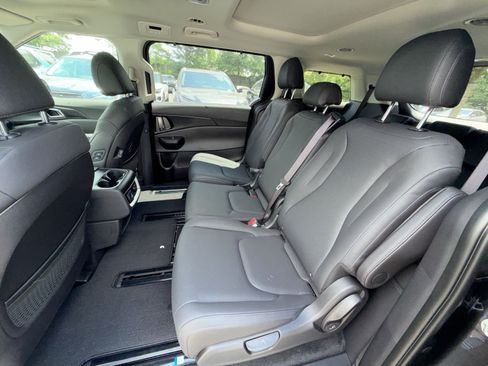 New 2026 Kia Carnival SX Prestige FWD image 31