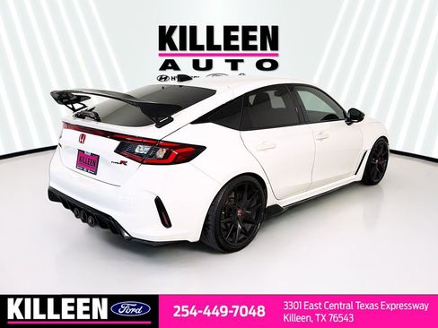 Used 2024 Honda Civic Type R image 8