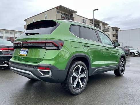 New 2026 Volkswagen Taos SEL image 8