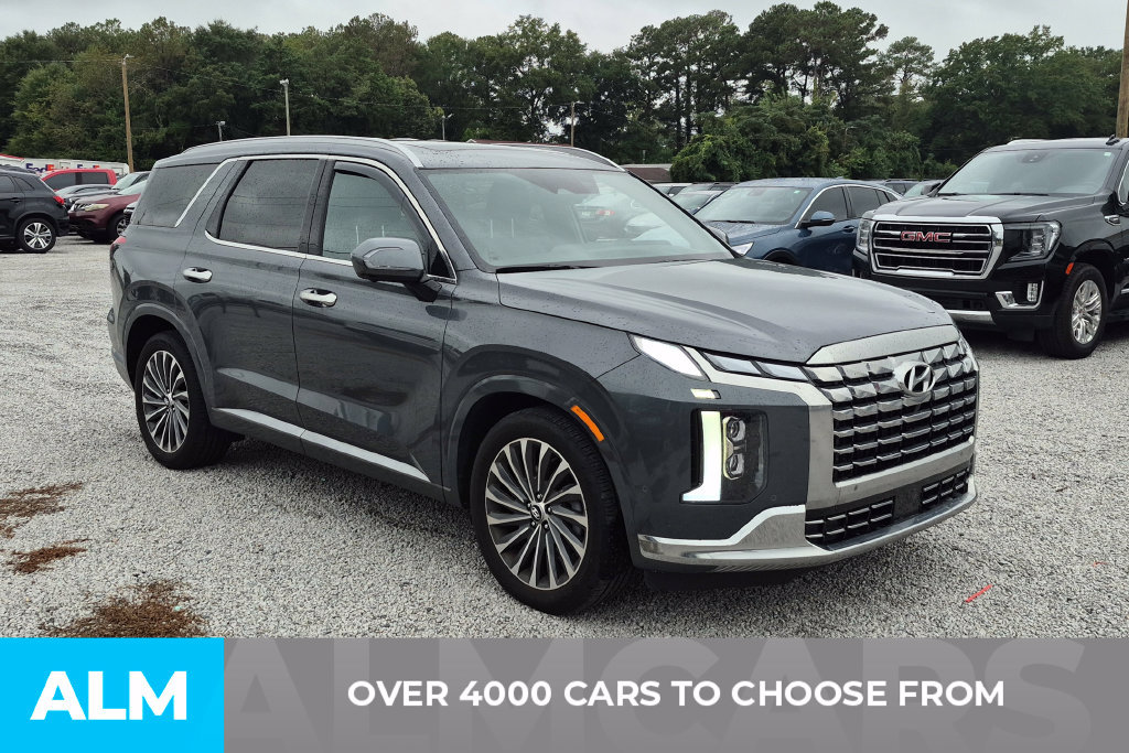 Used 2025 Hyundai Palisade Calligraphy FWD image 2