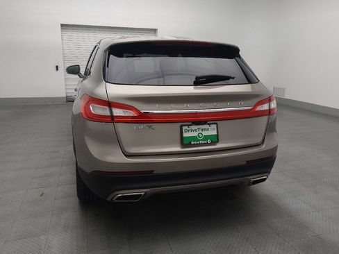 Used 2018 Lincoln MKX Reserve image 6