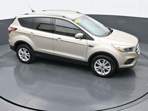 Used 2018 Ford Escape Titanium w/ Ford Safe & Smart Package image 30