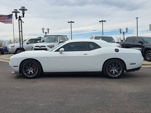 Used 2015 Dodge Challenger SRT w/ Technology Group image 7