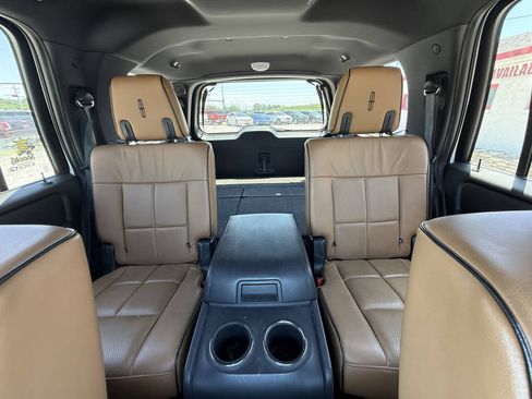 Used 2012 Lincoln Navigator 4WD image 12
