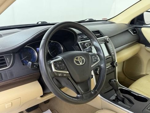 Used 2016 Toyota Camry XLE FWD image 7
