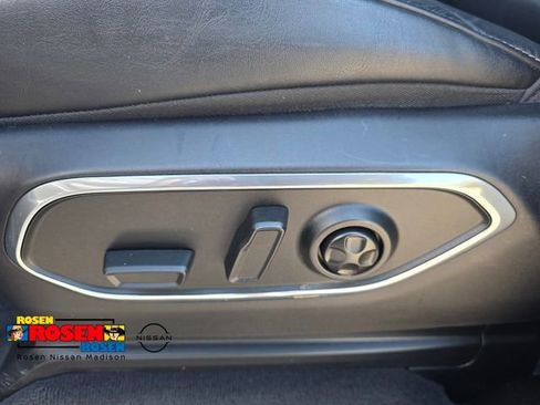 Used 2024 Jeep Wagoneer L Series II w/ Flexible Seating Group AWD/4WD image 26