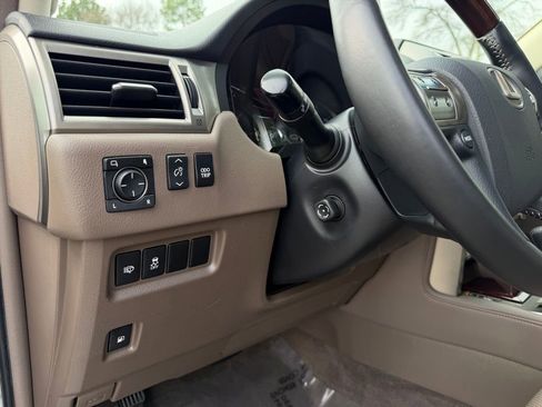 Used 2019 Lexus GX 460 Premium image 16