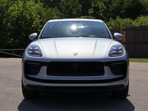 New 2025 Porsche Macan image 12