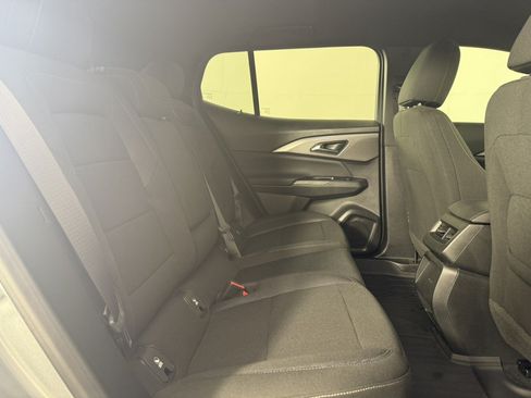 Used 2026 Chevrolet Equinox EV LT FWD image 13