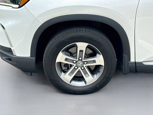 Used 2025 Honda Pilot EX-L image 35