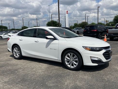 Used 2024 Chevrolet Malibu LT FWD image 2