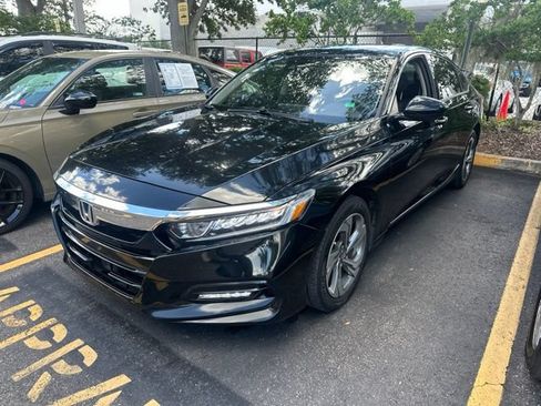 Used 2018 Honda Accord EX image 2