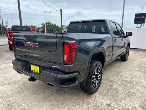 Used 2021 GMC Sierra 1500 AT4 AWD/4WD image 3
