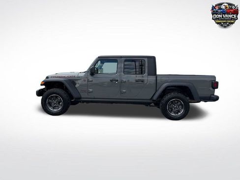 Used 2023 Jeep Gladiator Rubicon w/ Cold Weather Group AWD/4WD image 2