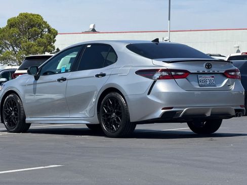 Used 2021 Toyota Camry SE FWD image 7