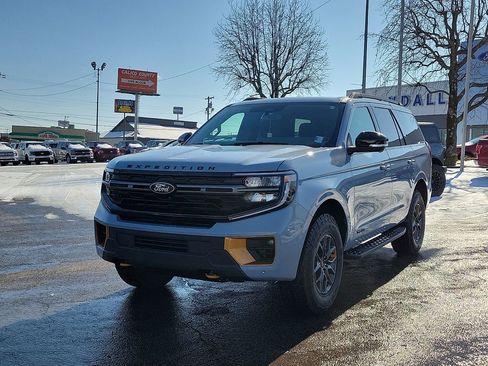 New 2026 Ford Expedition Tremor image 2