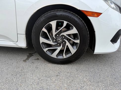 Used 2018 Honda Civic EX image 31