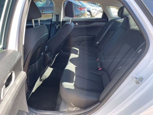 Used 2021 Kia K5 LXS image 10
