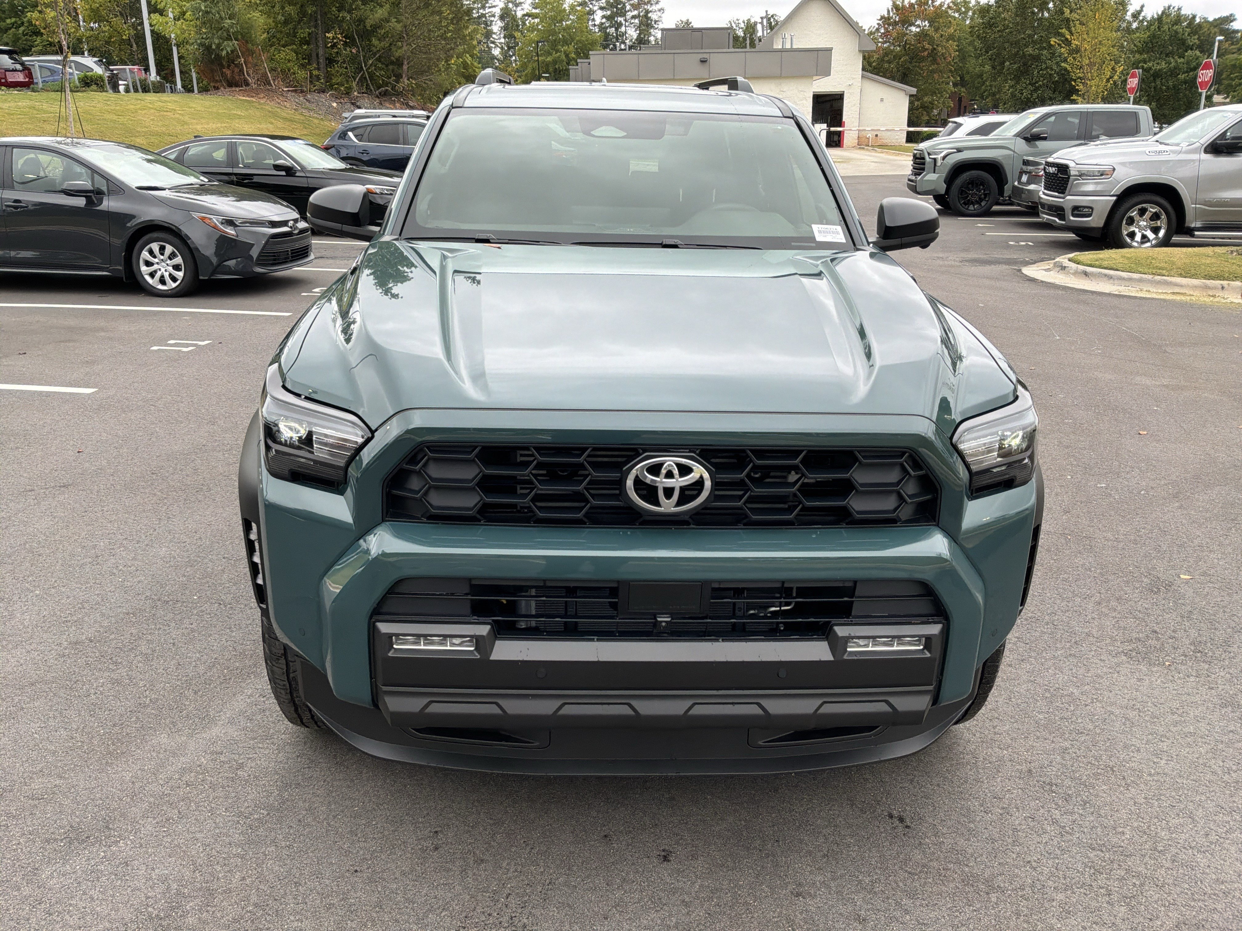 Used 2026 Toyota 4Runner TRD Off-Road Premium AWD/4WD image 3
