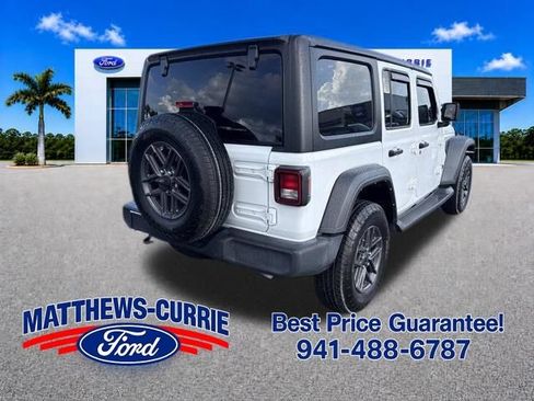 Used 2024 Jeep Wrangler Unlimited Sport AWD/4WD image 4