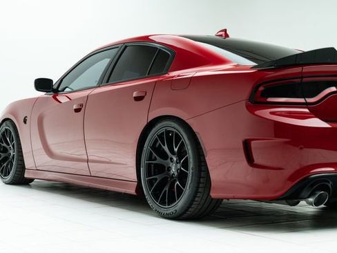 Used 2016 Dodge Charger SRT Hellcat w/ Harman/Kardon Audio Group image 19