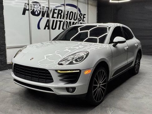 Used 2015 Porsche Macan S w/ Premium Package Plus AWD/4WD image 3