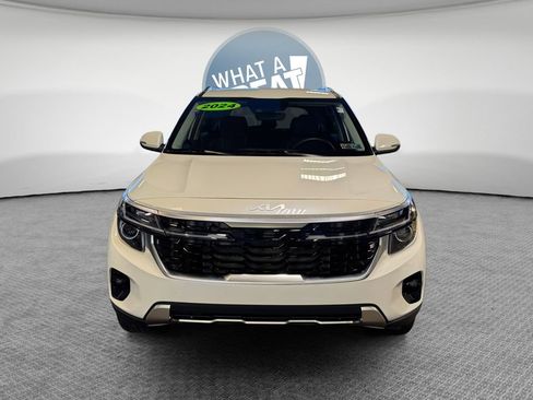 Certified 2025 Kia Seltos S AWD/4WD image 9