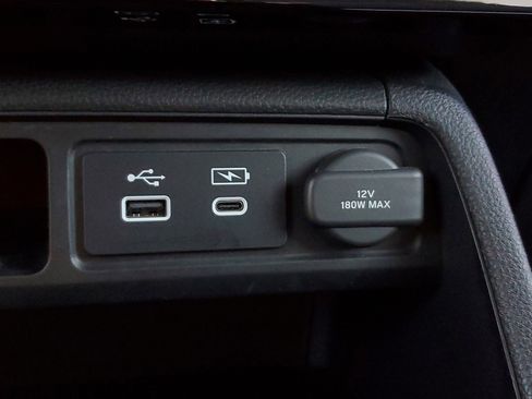 Used 2023 Honda Pilot Elite image 28