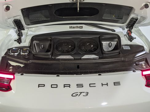 Certified 2018 Porsche 911 GT3 RWD image 25