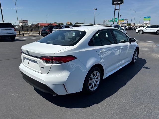 Used 2024 Toyota Corolla LE FWD image 3