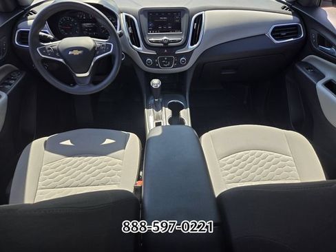 Used 2021 Chevrolet Equinox LS FWD image 13
