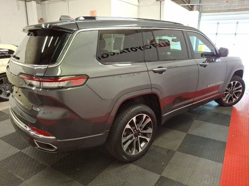 Used 2021 Jeep Grand Cherokee L Overland w/ Luxury Tech Group IV AWD/4WD image 11